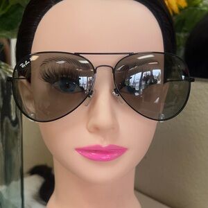 Over size Ray Ban sunglasses. Excellent condition!